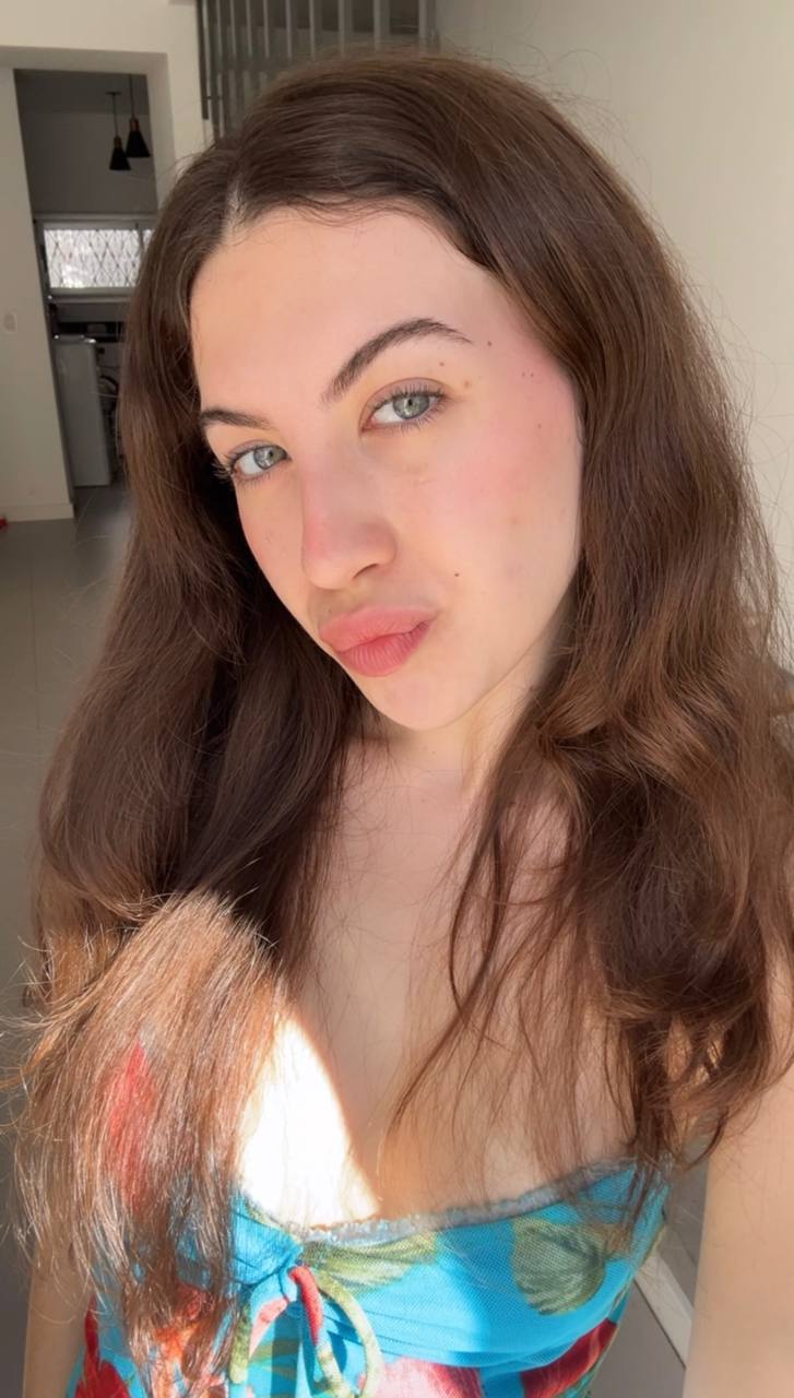 Nude girl Amber in Tiruppur