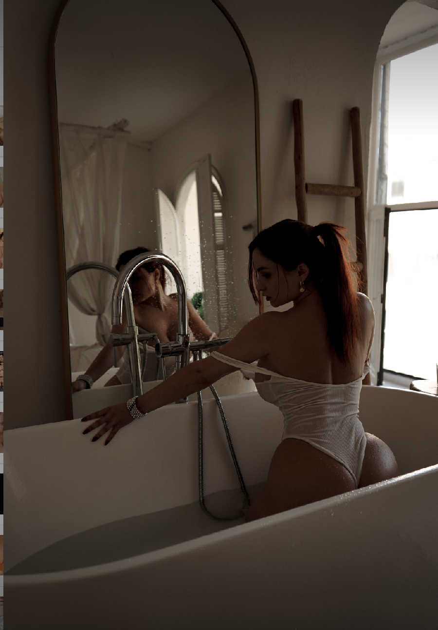 A playful frame from Miranda Faith nude — online in Tiruppur