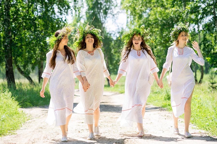 Slavic girls in Tiruppur