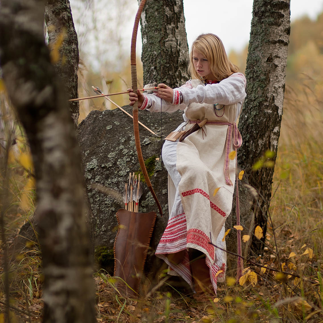 Sexy photo Girls in Slavic costumes in Tiruppur